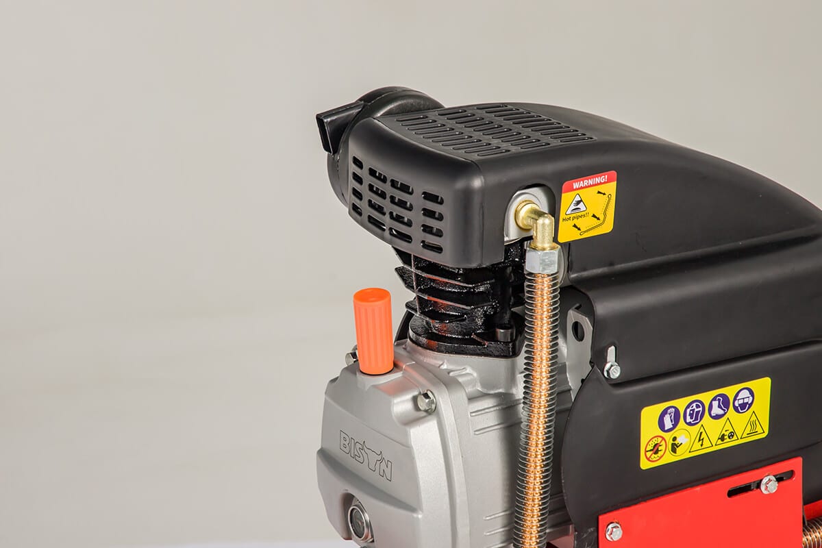 Compresor de aire eléctrico de 1500 W con motor de cobre. Detalles.